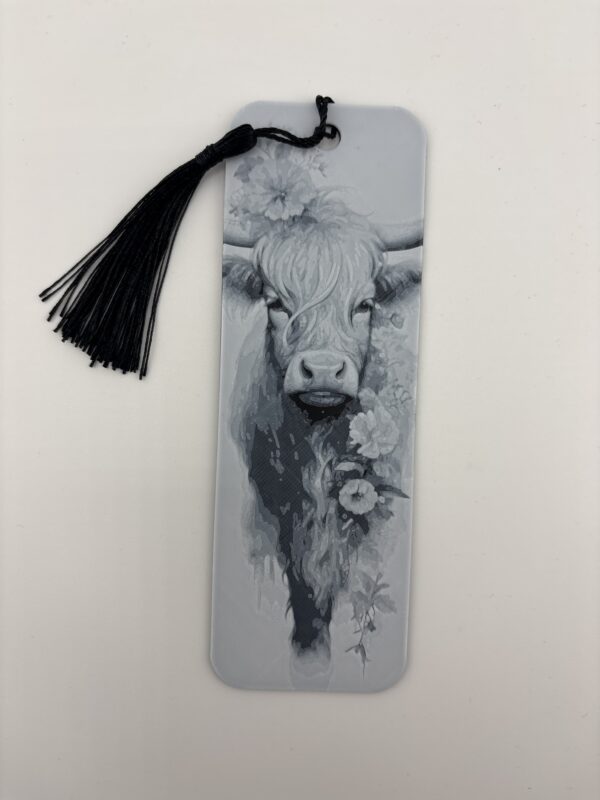 3D Printed Highland Cow Bookmark - Floral Cow Portrait Design | BigYawn 3D