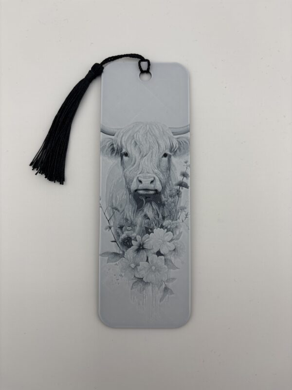 3D Printed Highland Cow Bookmark - Floral Cow Design | BigYawn 3D