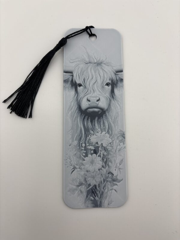 3D Printed Highland Cow Bookmark - Floral Portrait Design | BigYawn 3D
