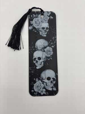 3D Printed Gothic Skull & Roses Bookmark - Monochrome Design | BigYawn 3D