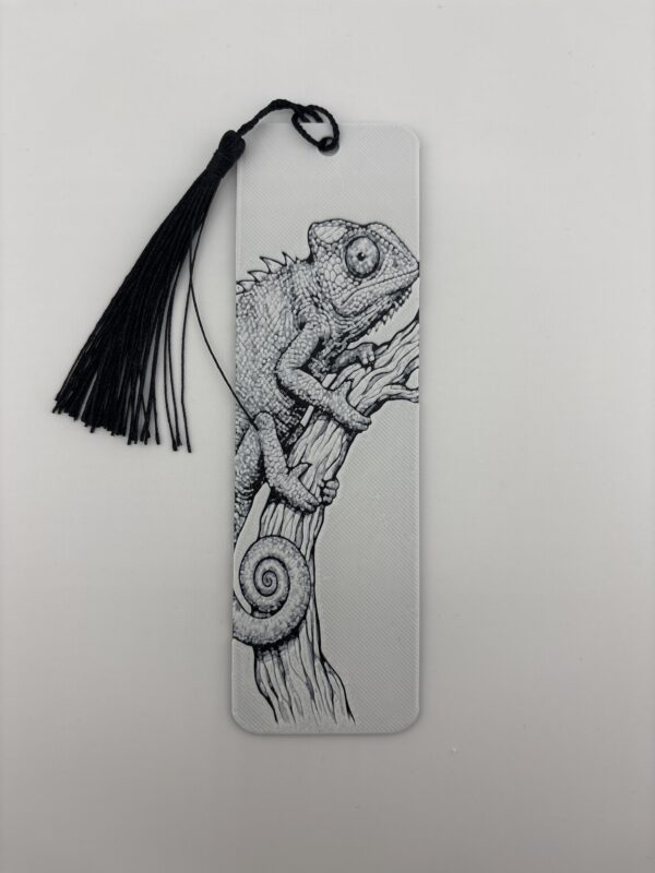 3D Printed Chameleon Bookmark - Monochrome Reptile Design | BigYawn 3D